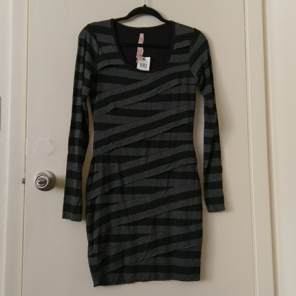 NWT Bailey 44 Tiered Bodycon Dress
